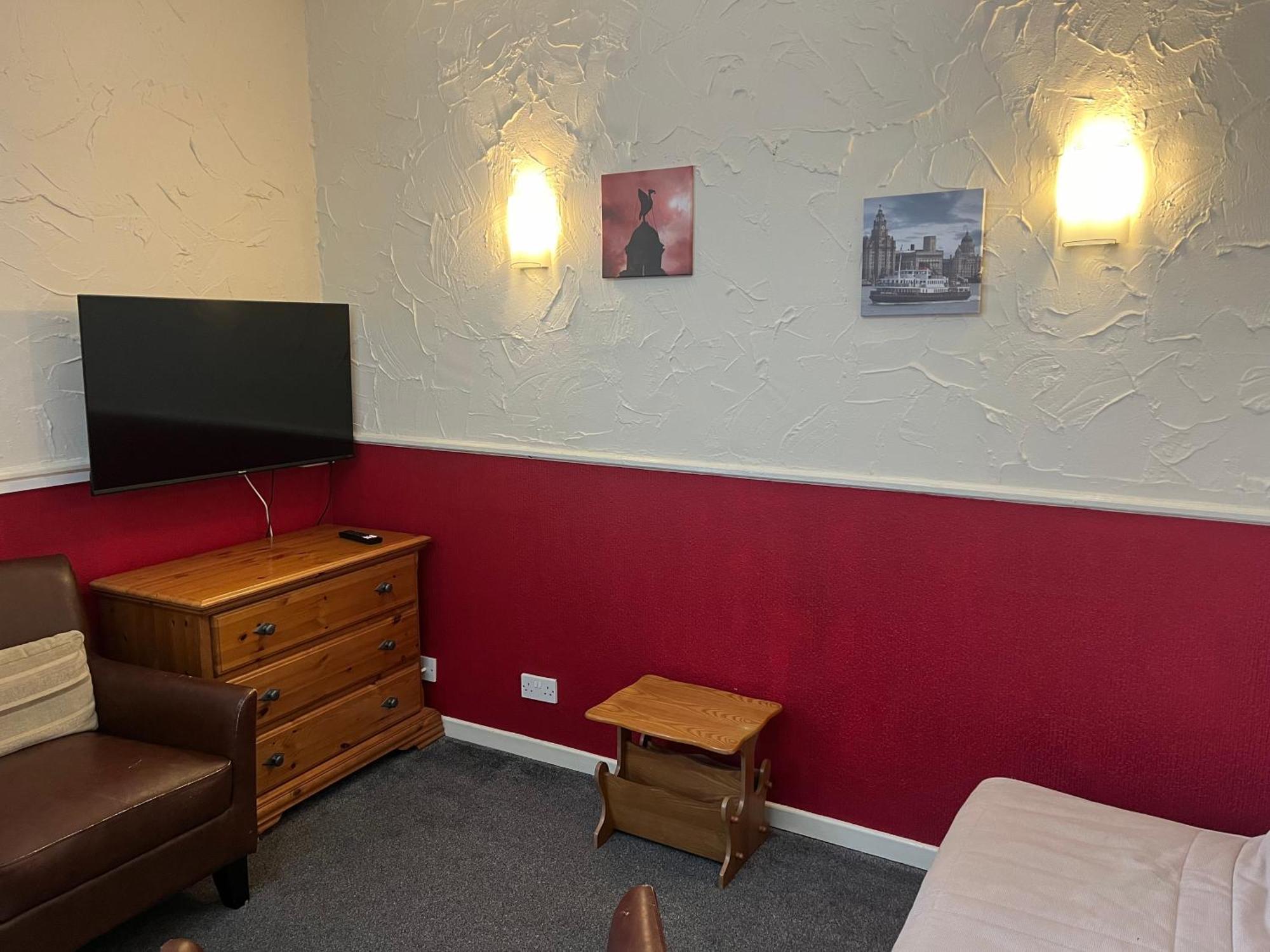 Lindisfarne Holiday Apartments - Families & Couples Only Blackpool Eksteriør billede
