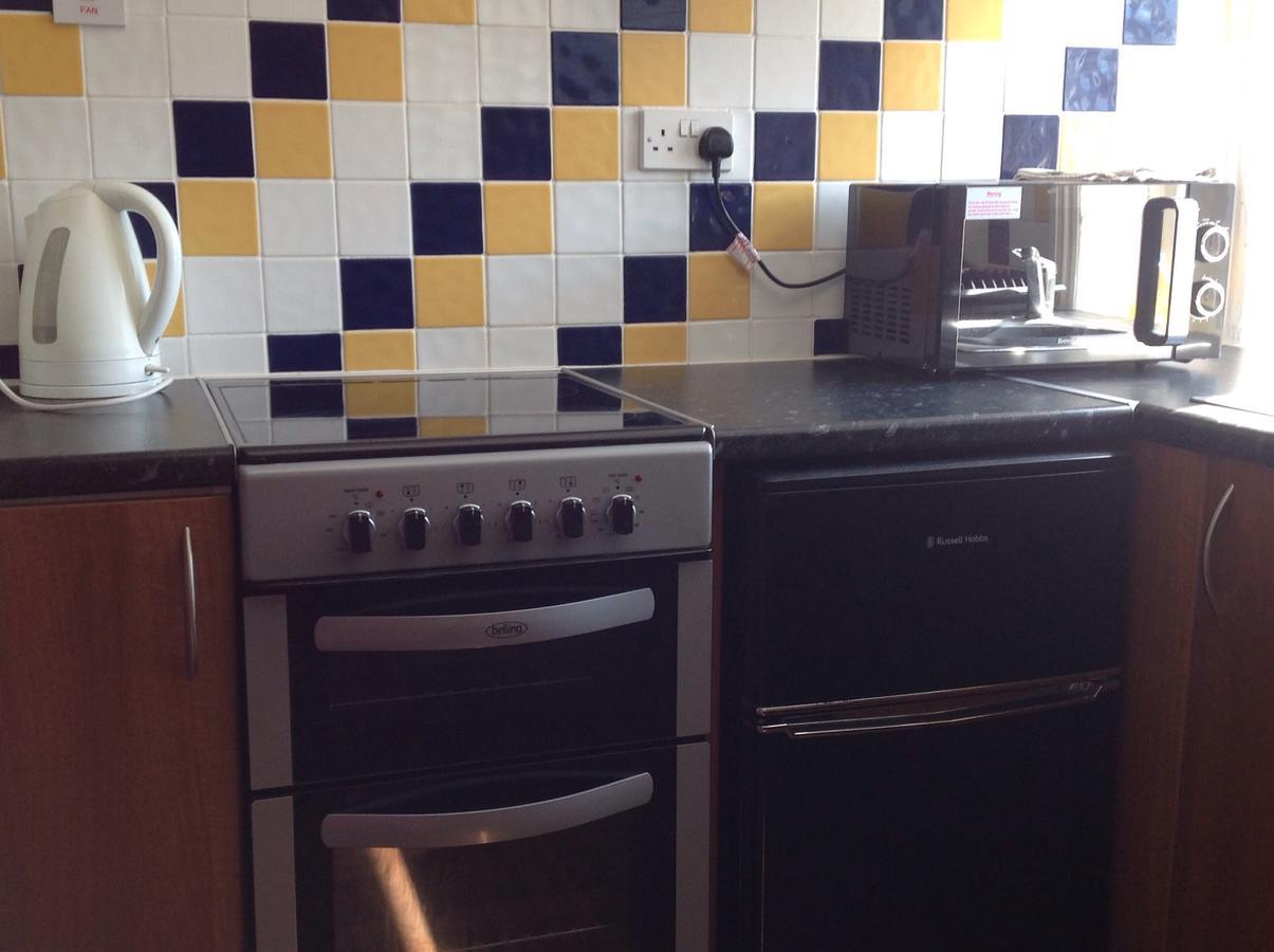 Lindisfarne Holiday Apartments - Families & Couples Only Blackpool Eksteriør billede